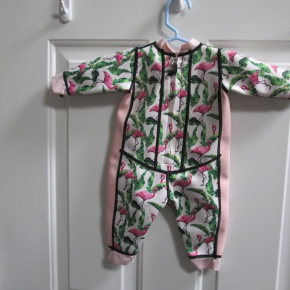 Aquajoy Warmsy - Premium Reversible Baby Wetsuit | Extra Warm Swimsuit for Babie - Picture 5 of 8